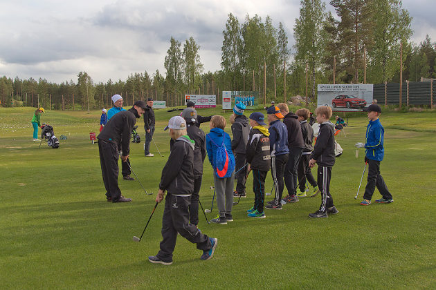 Hyvän käsiotteen opetteleminen on yksi golftekniikan tärkeimmistä asioista.